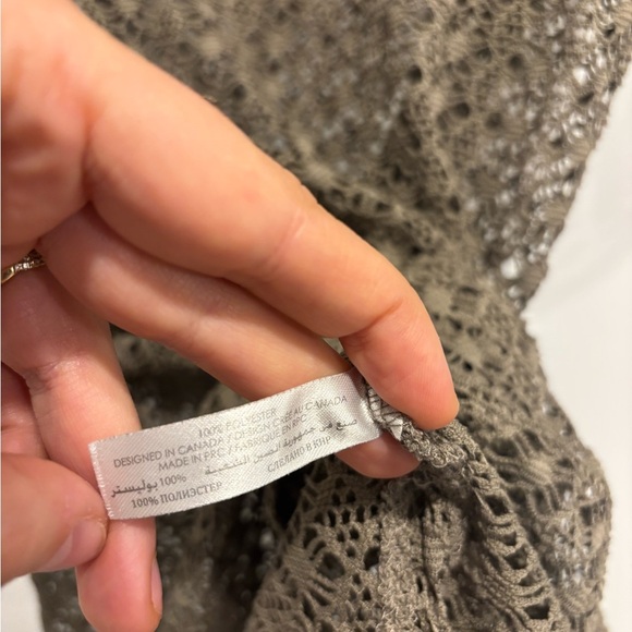 La Vie En Rose Gray/Olive Lace Top - Picture 3 of 9